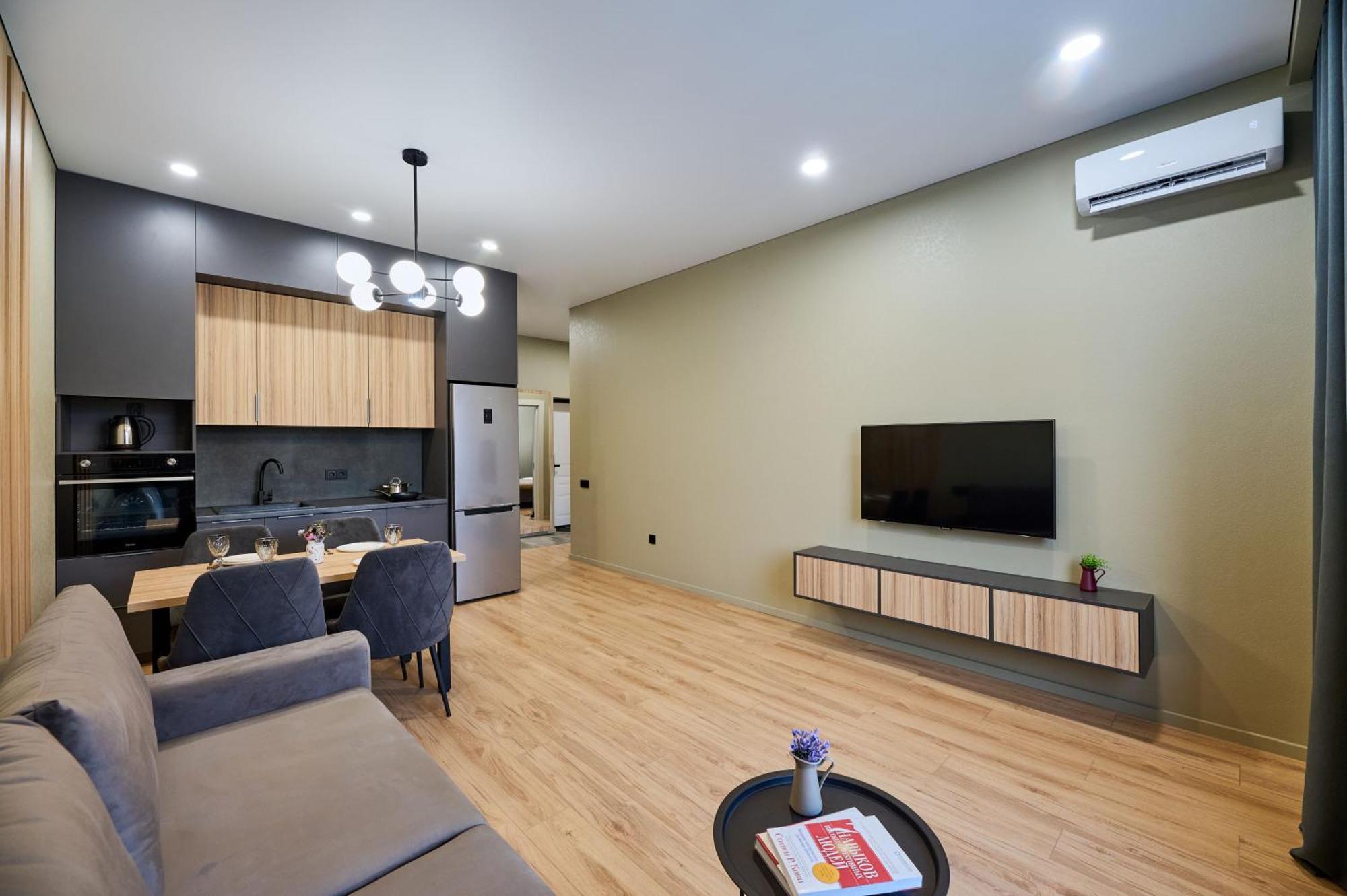Five Business-Class Rooms In R-House Near Mega Center Алматы Экстерьер фото