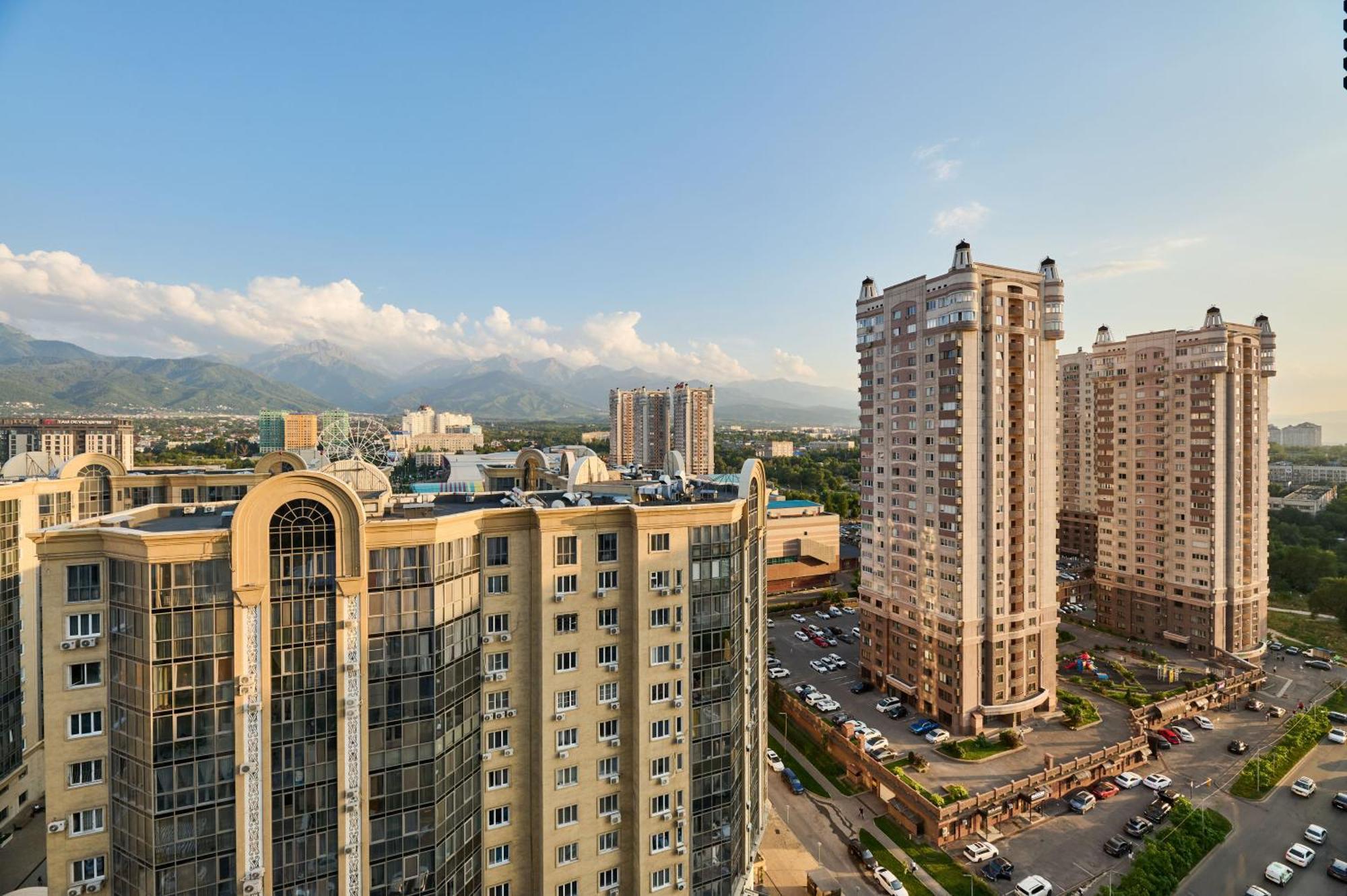 Five Business-Class Rooms In R-House Near Mega Center Алматы Экстерьер фото
